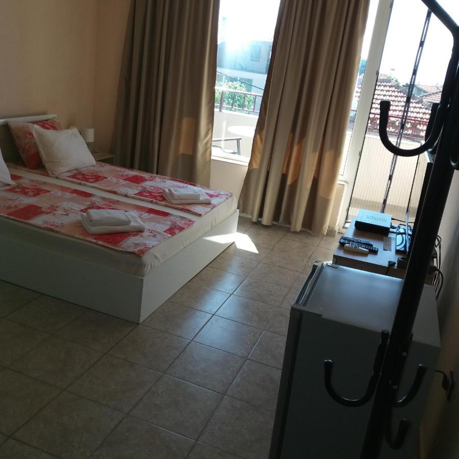 Къща За Гости Семейство Маврови Otel Rezovo Dış mekan fotoğraf