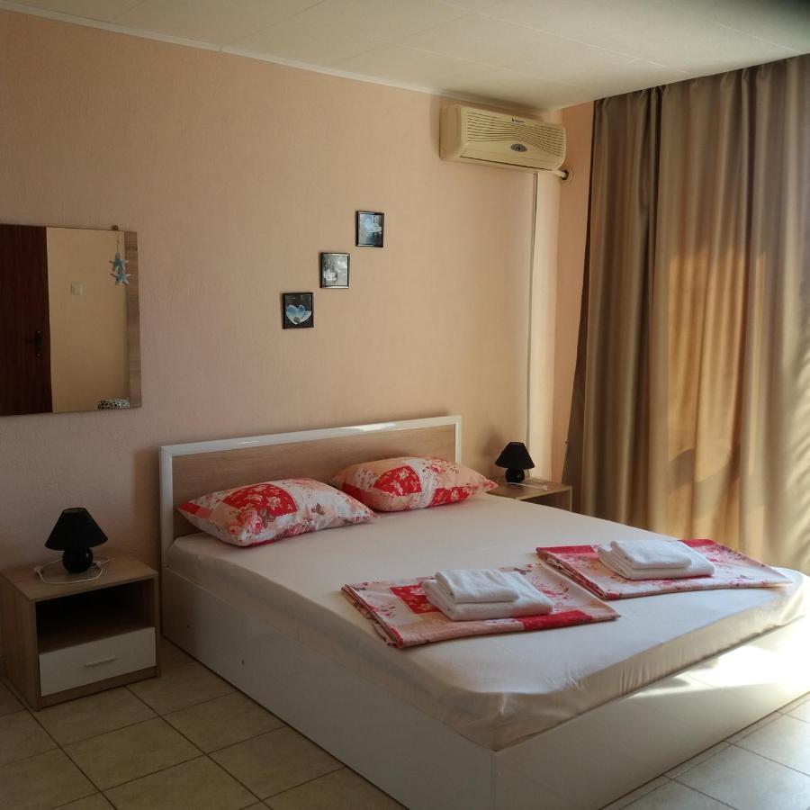 Къща За Гости Семейство Маврови Otel Rezovo Dış mekan fotoğraf