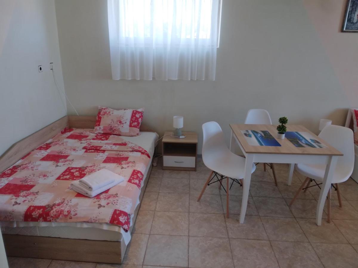 Къща За Гости Семейство Маврови Otel Rezovo Dış mekan fotoğraf