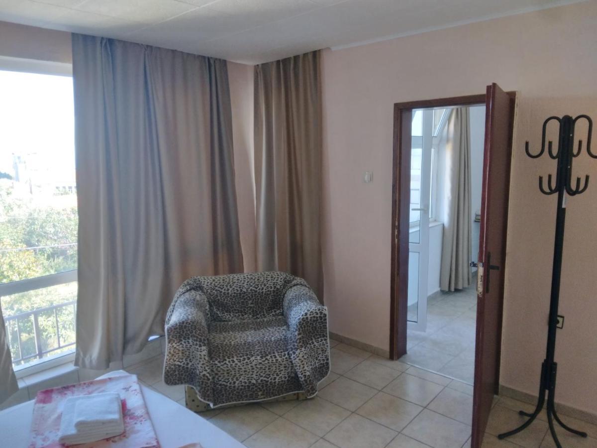 Къща За Гости Семейство Маврови Otel Rezovo Dış mekan fotoğraf